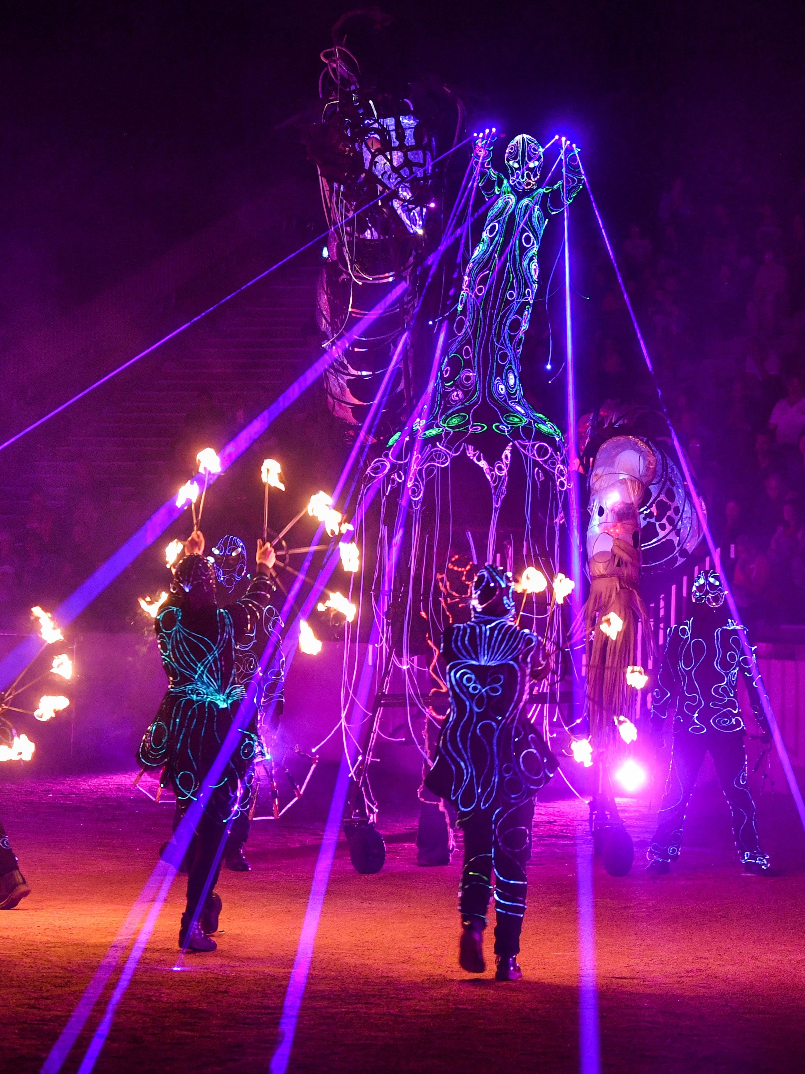 Dragon Time, spectacle lumineux et pyrotechnique_Le Puy-en-Velay