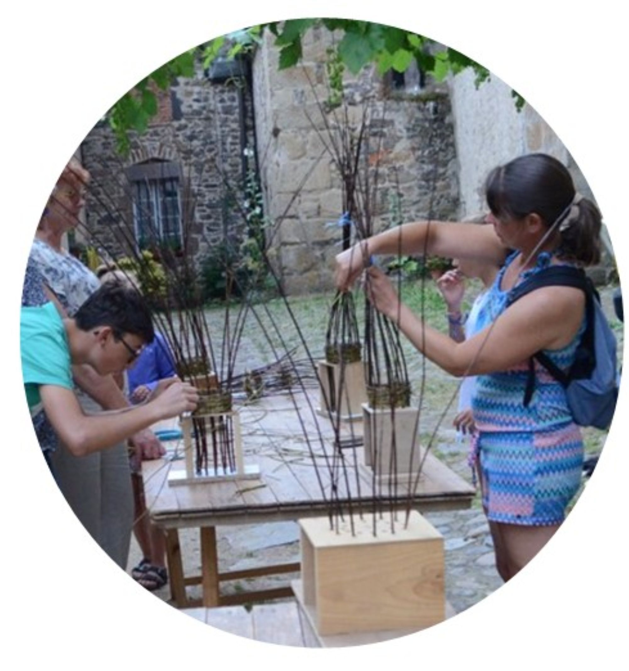 Atelier vannerie/fabrication d'un nichoir avec Annick CHAUSSE_Lavoûte-Chilhac