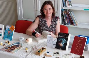 L'auteure Claire Rio Petit en dédicace à la bibliothèque du Bouchet-Saint-Nicolas