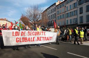Manifestation contre la loi de sécurité globale du 28 novembre 2020 au Puy-en-Velay