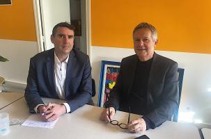 À gauche, le DG de l'ASEA 43 Bertrand de Foucauld et son Président Jacques Olivier.