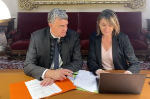 Les deux députés de la Haute-Loire (LR) à l'Assemblée nationale.