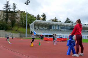 Les Arts martiaux Le Puy proposent des cours multisports en extérieur.