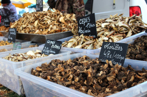 L'incontournable fête des champignons à St-Bonnet-le-Froid fait partie de l'Automnal.