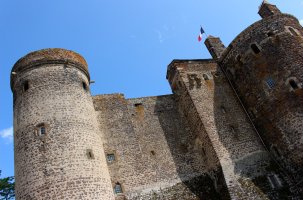 Le château de St-Vidal, demeure historique.
