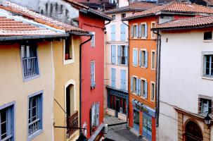 Opération colorée pour les immeubles du Puy-en-Velay.