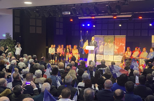 Laurent Wauquiez parle à ses adhérents