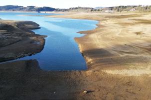 Cette photo du lac de Naussac a été prise dimanche 19 février 2023. 