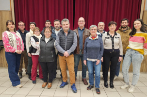 Thierry Defay, au centre, tête de la liste "Ensemble acteurs de demain" à Laussonne. 