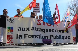 La fonction publique est, par définition, au service du public, soit tous les français. 