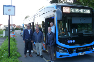 Les élus de l'Agglo du Puy ont présenté les nouveaux autobus des Tudip. 