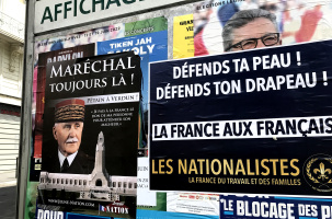 Les nostalgiques du régime de Vichy placardent des immondices du passé.