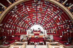 L'hémicycle de l'Assemblée Nationale au Palais Bourbon à Paris. 