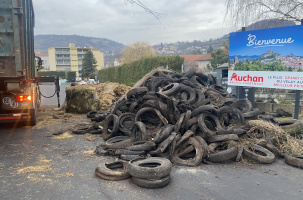 Les pneus, fléau pour l'écologie, casse-tête pour le recyclage et leviers de pression.