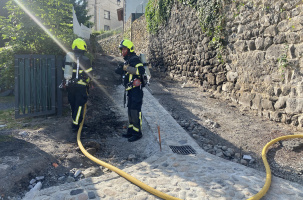 C'est dans la rue du Four Vieux que les pompiers ont dû intervenir. 