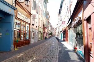 L'altercation a eu lieu dans la rue Chaussade au Puy-en-Velay.