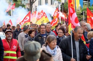 Militants ou pas, environ 1 000 personnes ont participé à la manifestation. 