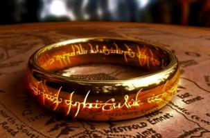 L'Anneau Unique de Sauron. 