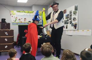 Les enfants, porteurs d'un handicap auditif, un moment égarés aux pays des songes. 