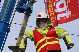 Le Président de la République dans la peau d'un technicien Edf au Puy-en-Velay.