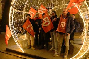Les membres du syndicat FO ont ambiancé le Conseil municipal ponot une heure durant.