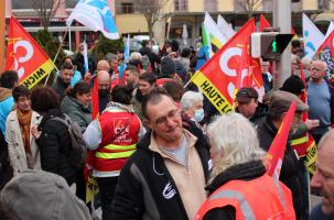 Près de 150 personnes réunies au Puy pour défendre le pouvoir d'achat de chacun.