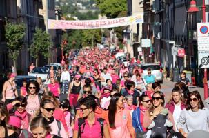 Lors de l'édition 2022, des milliers de filles transforment Brives en cité rose. 