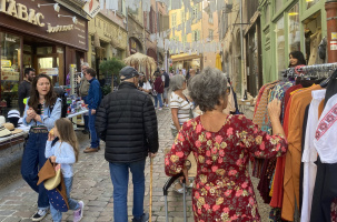Les commerçants ont investi les trottoirs