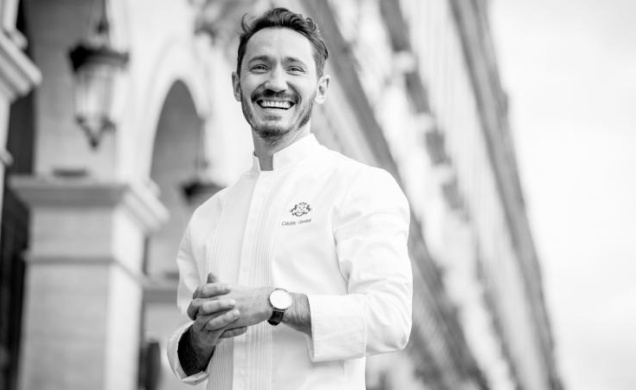 Cédric Grolet est le chef pâtissier de l’hôtel Meurice à Paris depuis 10 ans.