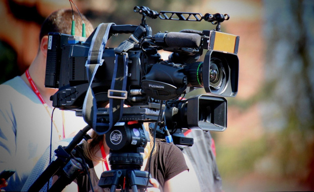 De plus en plus, la ville du Puy-en-Velay devient un plateau de cinéma. 