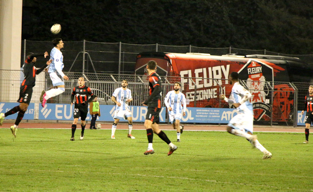 Le joueur ponot s'envole