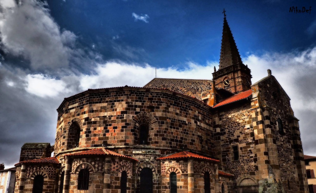 La commune de Saint-Paulien est actuellement dirigée par Marie-Pierre Vincent.