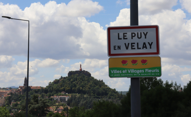La ville du Puy est labellisée 3 fleurs depuis les années 90
