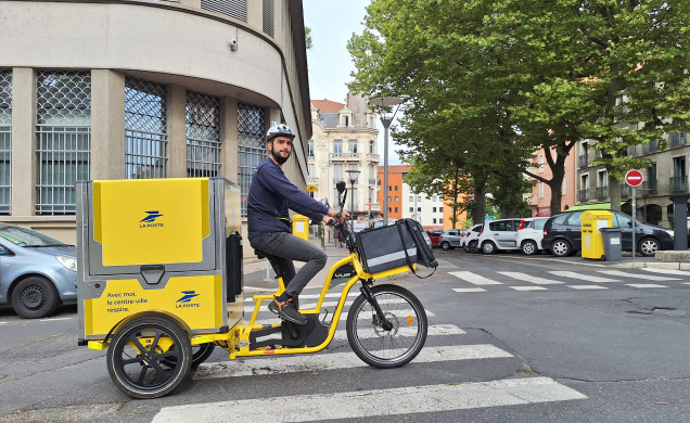Benoit au volant du vélo-cargo