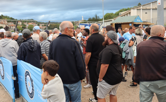 Plus de 2 000 supporters avaient répondu présent au premier match à domicile