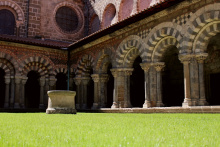 J.E.P. : Visite libre du cloître de la Cathédrale, salle du Chapitre, salle basse du bâtiment des Mâchicoulis_Le Puy-en-Velay