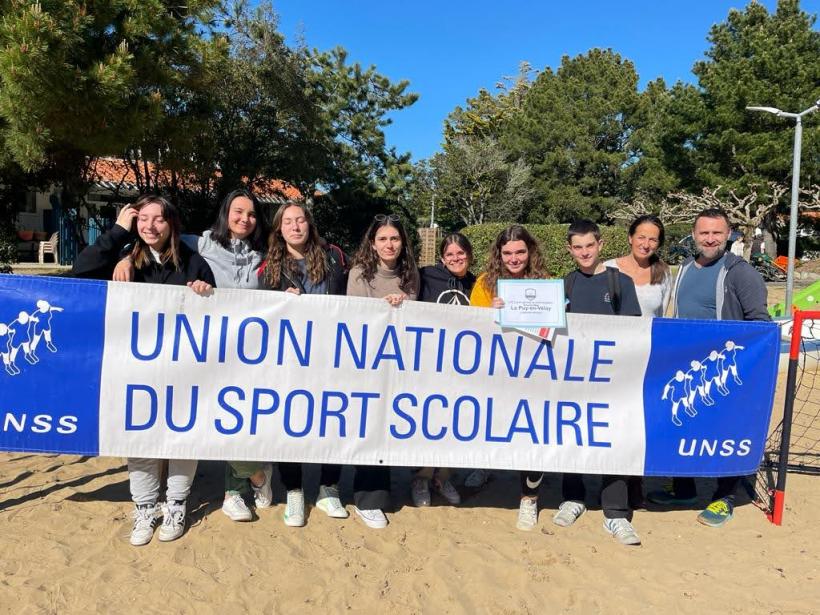 Trois championnats de France pour l'AS du lycée Simone Weil cette année.