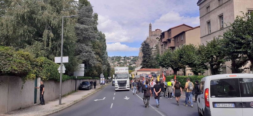 Direction l'hôpital Emile Roux