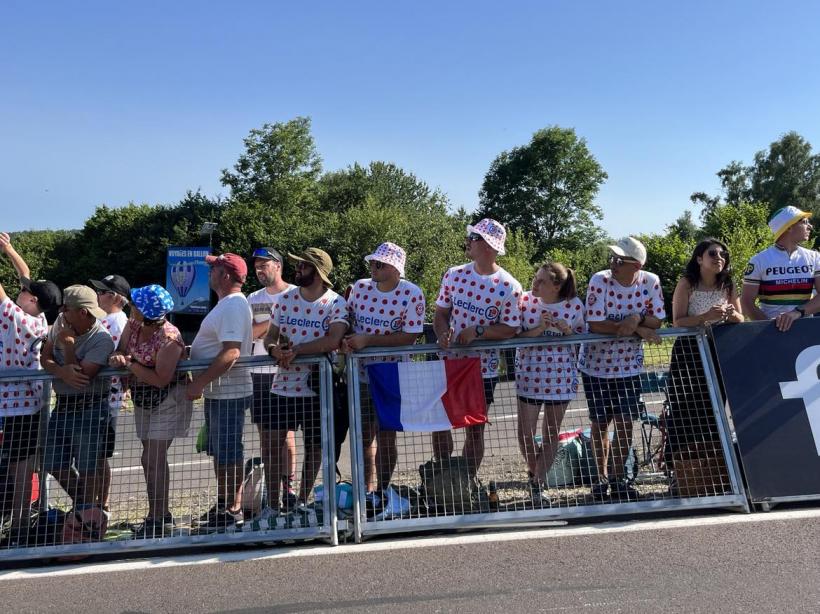 Le maillot à pois fait toujours recette au près des spectateurs.