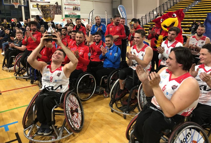 Basket fauteuil : les "Aigles" royaux pour l'EuroCup 2