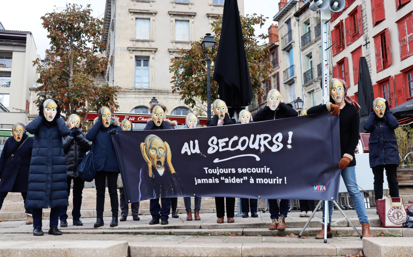 L'antenne altiligérienne d'Alliance Vita mobilisée contre le suicide assisté en France.