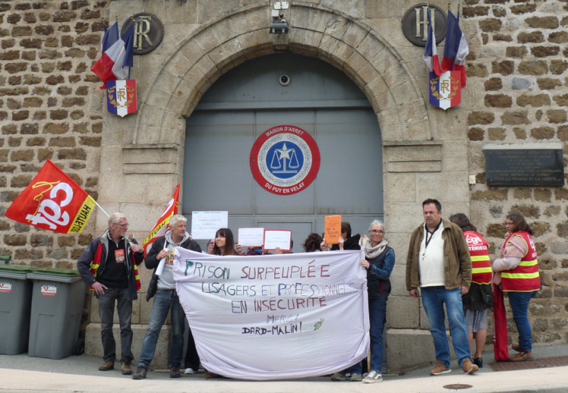 Le SPIP43 mobilisé devant la maison d'arrêt du Puy