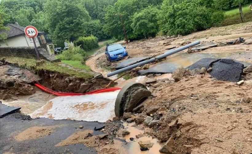 Les inondations ont fait des ravages à Champeix.