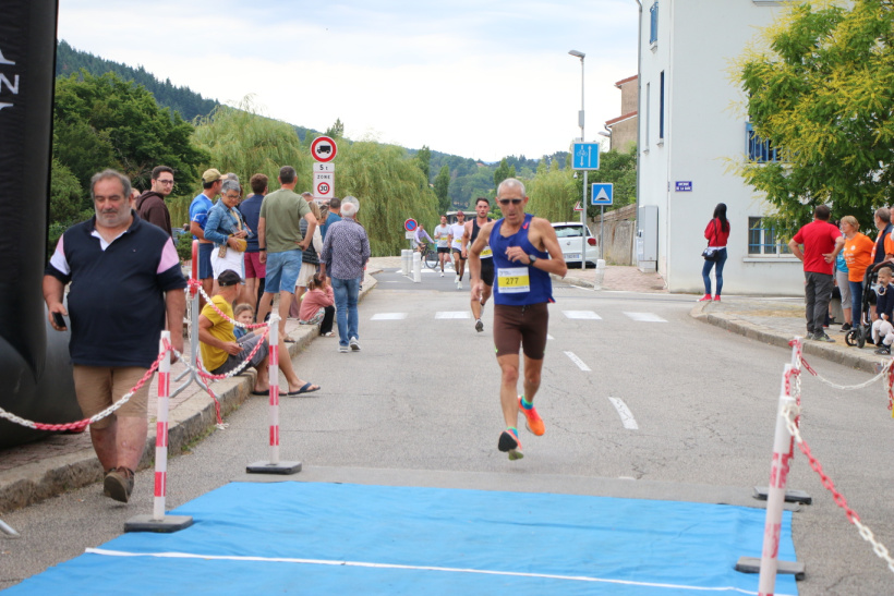 Les coureurs arrivent au fur et à mesure