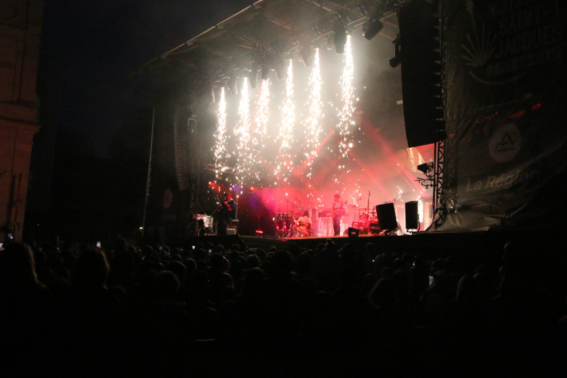 Deluxe a offert un spectacle haut en couleur