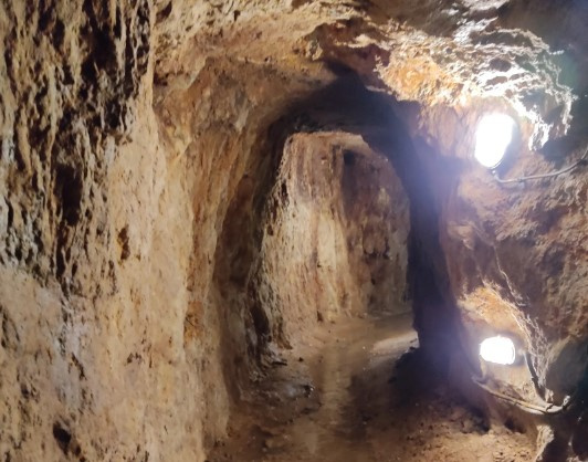 La mine de la Rodde... une aventure dans le ventre de la terre. 