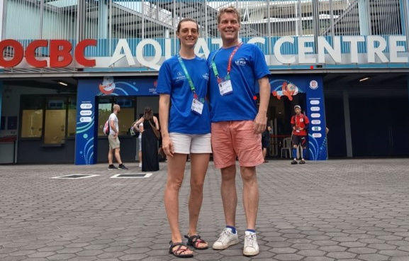 Esther Hodges et Martin Garet, héros ponot à Singapour. 