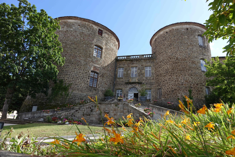 Le Château des Evèques est l'un des joyaux de Monistrol-sur-Loire. 