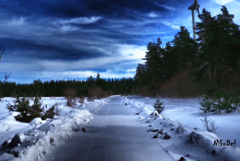Une balade au bout du vent vers Saint-Jean-Lachalm.