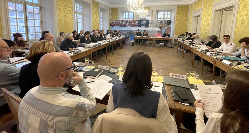 Un nouveau conseil municipal réuni à la mairie du Puy